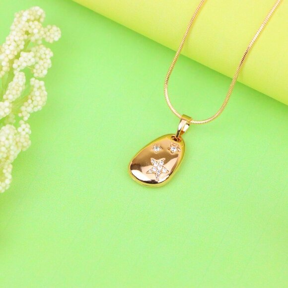 "Rose Gold Oval Pendant with Star Design, XPPT1310 - Picture 11 of 12